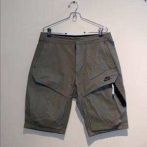 Nike Green Cargo Shorts